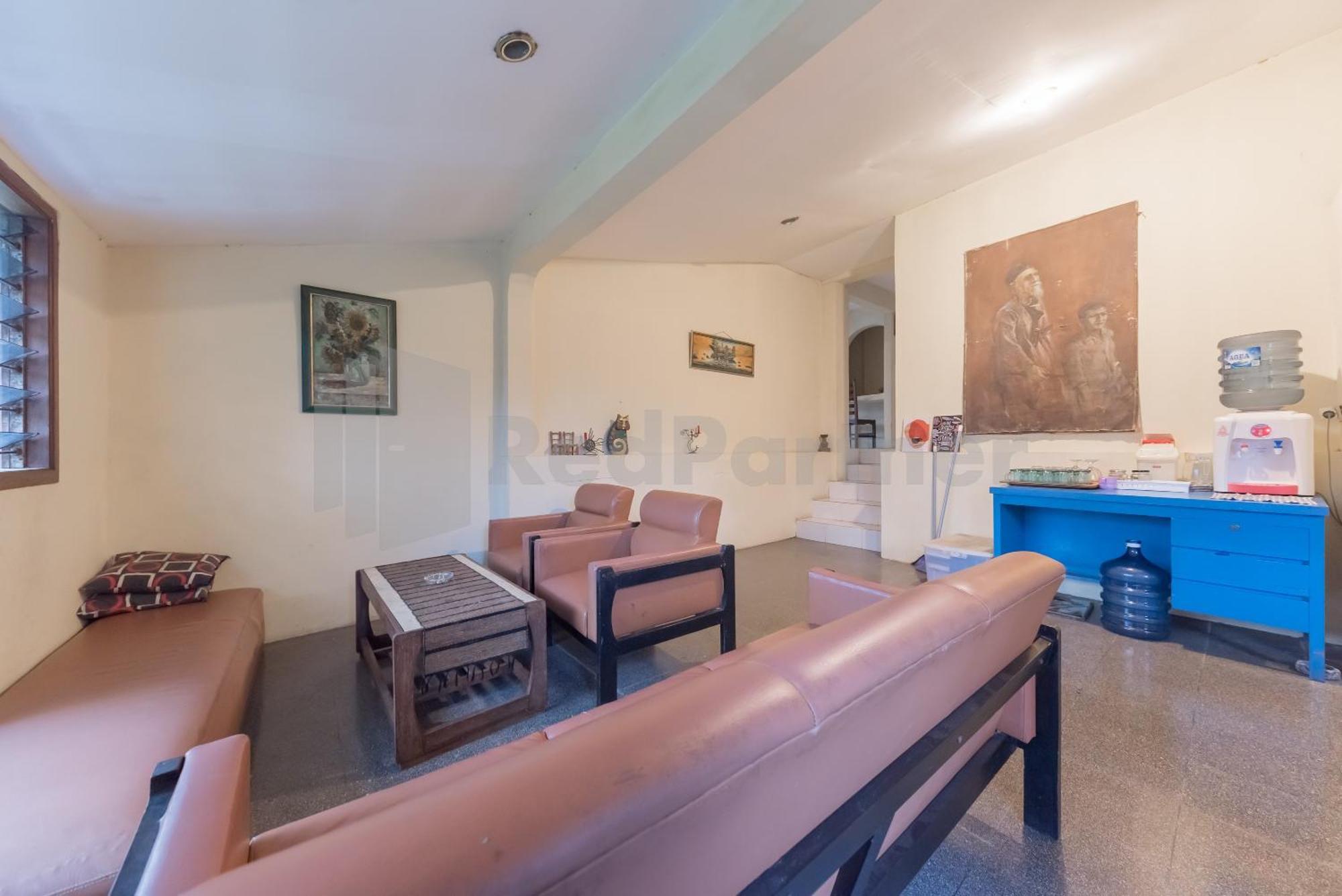 Bens Homestay Mitra Reddoorz Богор Экстерьер фото