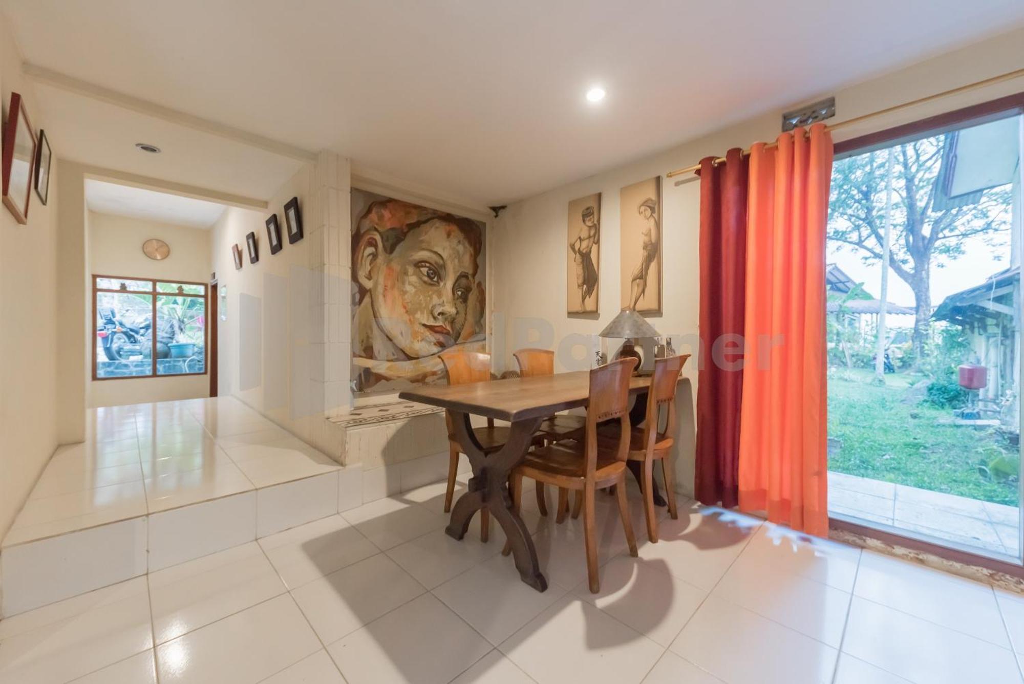 Bens Homestay Mitra Reddoorz Богор Экстерьер фото