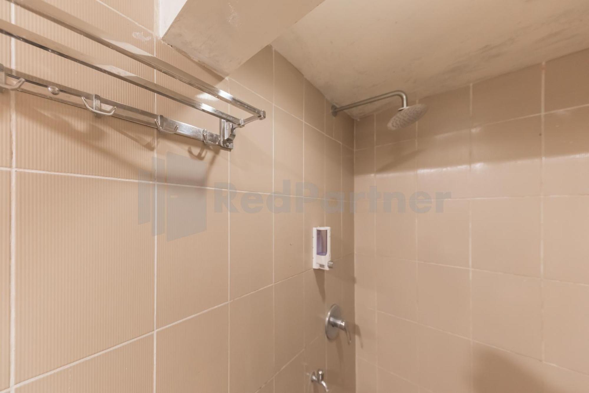 Bens Homestay Mitra Reddoorz Богор Экстерьер фото
